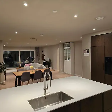 Modern - Walk To & 20m Train To Cph Feriehus