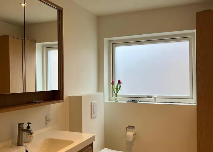 Modern - Walk To & 20m Train To Cph Koge