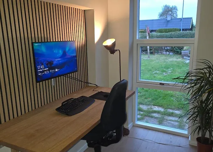 Feriehus Modern - Walk To & 20m Train To Cph