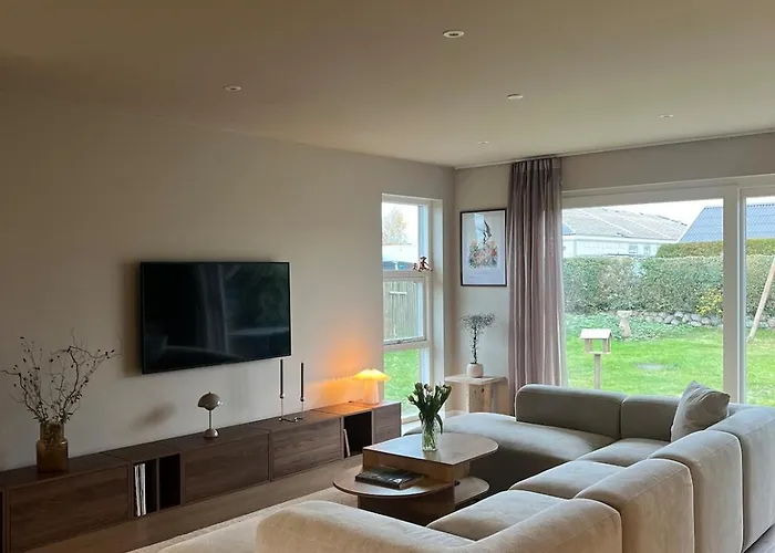 Modern - Walk To & 20m Train To Cph Feriehus Koge