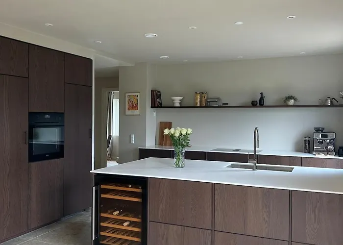 Feriehus Modern - Walk To & 20m Train To Cph *